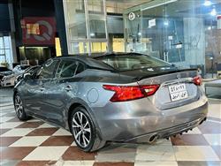 Nissan Maxima